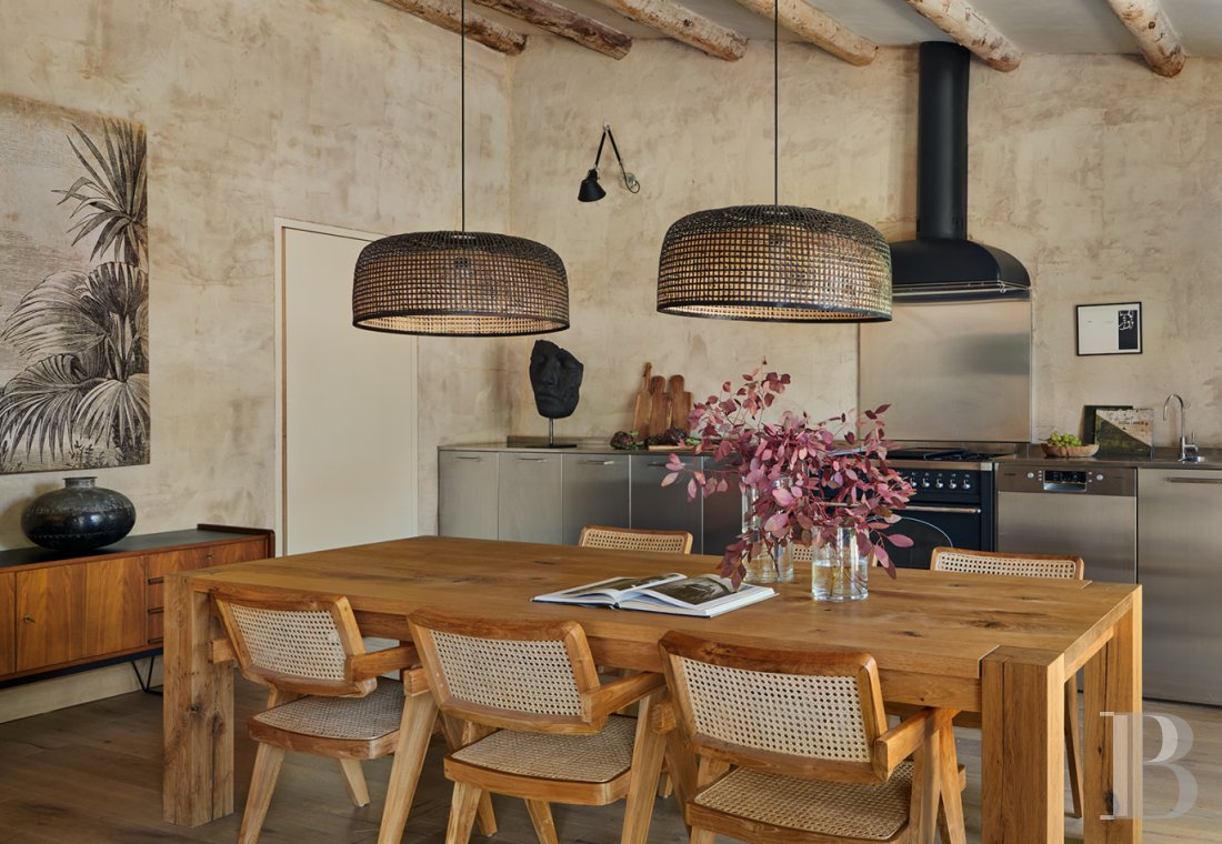 En Catalogne, dans l’arrière-pays de l’Empordà,  une vaste « masia » rénovée en plusieurs maisons - photo  n°12